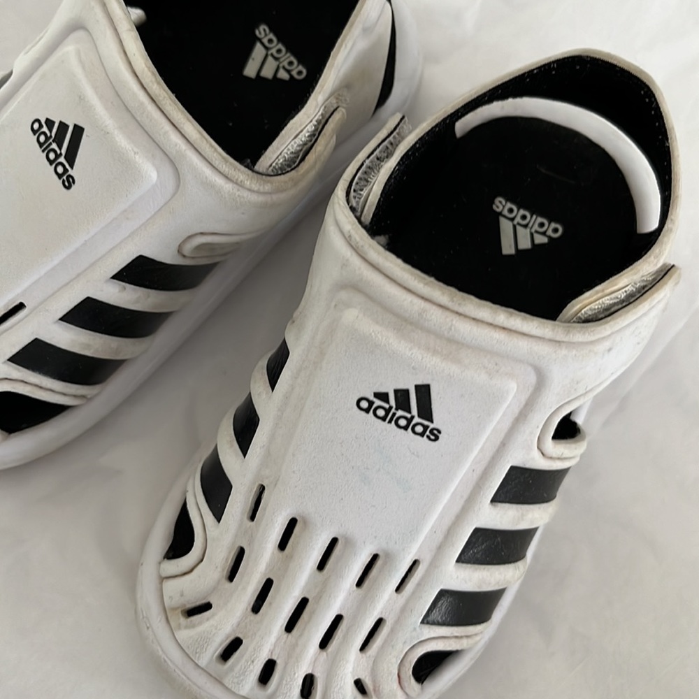 Adidas toddler sandals size 6 - Picture 5 of 8